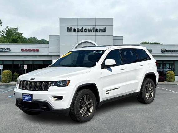 JEEP GRAND CHEROKEE 2017 1C4RJFAG8HC641281 image